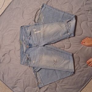 AMERICAN EAGLE JEANS 8 REGULAR. FACTORY DESTOYED